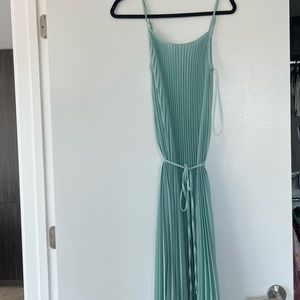 SAM EDELMAN PLEATED DRESS! Perfect wedding guest dress!